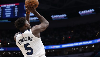 开云官网-克尼佩尔：爱德华兹还是个每场投10次三分的射手 那太不可思议了